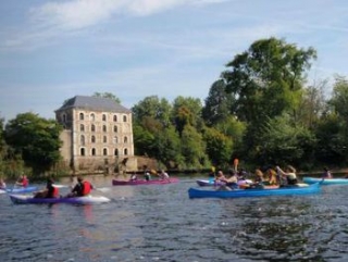  独木舟皮划艇冒险 